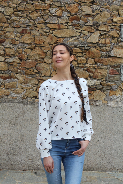 2023-04/1682604374_blouse-daisies-noeud-dos-nu-made-in-france-julie-laurent-4-