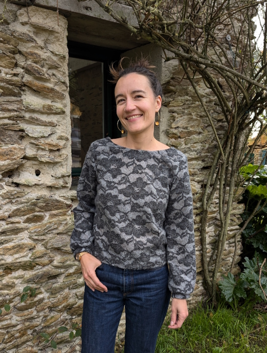 2024-11/pull-love-is-all-julie-laurent-made-in-france-slow-fashion-1-